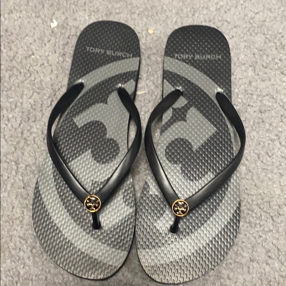 tory burch black rubber flip flops